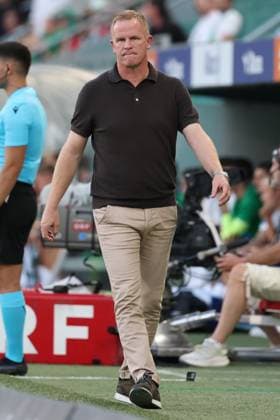 26.August.2026 - SOCCER - 2026 27 UEFA Conference League Play-offs, 2nd Leg, SK Rapid Wien vs Heart of Midlothian FC Head Coach Wouter Vrancken (Hearts) is in action VIENNA VIENNA, AUSTRIA Allianz Stadion SK Rapid Wien Allianz Stadion AUSTRIA Copyright: xYigitxOermex xPsxImagesxYigitxOermex xPsxImagesx