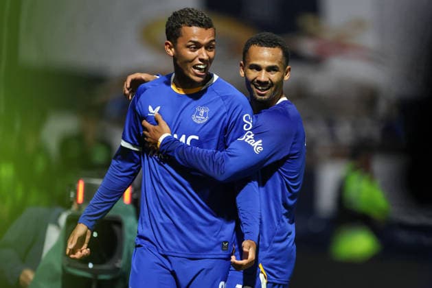 26th August 2026; Deepdale, Preston, England; Carabao Cup Football, Preston North End versus Everton; Brennan Johnson of Everton celebrates with Iliman Ndiaye of Everton after scoring in the 72nd minute to make the score 0-4 AidanxHunter
