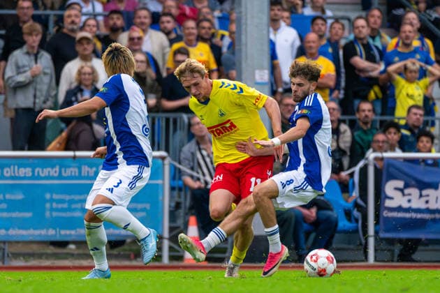 Marcel Raßmann, Marcel Rassmann, SV Atlas Delmenhorst, 11, Bogdan Shubin, BSV Kickers Emden, 8, German Soccer, Regionalliga Nord, 2026–27 Season, Matchday 5, August 26, 2026, SV Atlas Delmenhorst vs. BSV Kickers Emden, Stadium on Düsternortstraße, Delmenhorst, Lower Saxony Copyright: xLeonxFrickx