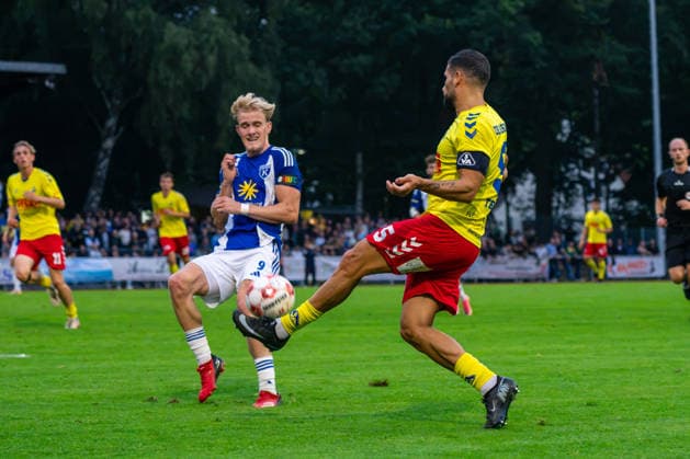 Ibrahim Temin, SV Atlas Delmenhorst, 5; Theo Schröder, BSV Kickers Emden, 9; German Soccer, Regionalliga Nord, 2026–27 Season, Matchday 5, August 26, 2026, SV Atlas Delmenhorst vs. BSV Kickers Emden, Stadium on Düsternortstraße, Delmenhorst, Lower Saxony Copyright: xLeonxFrickx