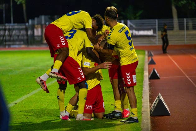 Celebrations following Yehor Melenivskyi’s 3-3 equalizer for SV Atlas Delmenhorst, 6, joy, emotions, goal celebrations, German soccer, Regionalliga Nord, 2026–27 season, Matchday 5, August 26, 2026, SV Atlas Delmenhorst vs. BSV Kickers Emden, Stadion an der Düsternortstraße, Delmenhorst, Lower Saxony Copyright: xLeonxFrickx