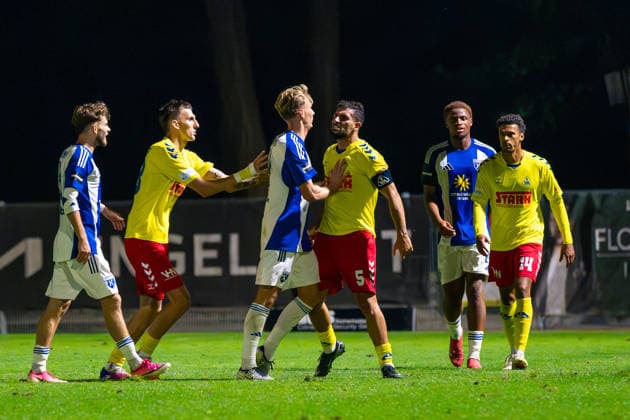 Clash between Ibrahim Temin of SV Atlas Delmenhorst, No. 5, and Marvin Benjamins of BSV Kickers Emden, No. 19, German soccer, Regionalliga Nord, 2026–27 season, Matchday 5, August 26, 2026, SV Atlas Delmenhorst vs. BSV Kickers Emden, Düsternortstraße Stadium, Delmenhorst, Lower Saxony Copyright: xLeonxFrickx