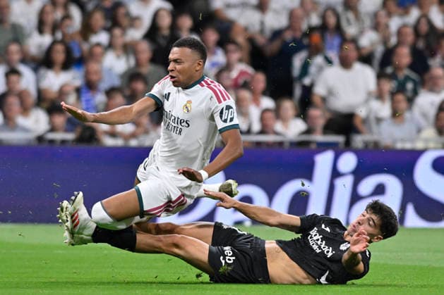 August 26, 2026, Madrid, Madrid, Spain: 10 KYLIAN MBAPPE of Real Madrid CF Being fouled during the match on the second matchday of the 2026 27 National League First Division Championship between REAL MADRID C.F. and REAL SOCIEDAD, played at the Bernabo u Stadium on August 26, 2026, in Madrid, Spain. REAL MADRID C.F. Vs. REAL SOCIEDAD - 2026 27 National League First Division Championship (08 26 26)  - ZUMAc312 20260826_zsp_c312_265 Copyright: xOscarxManuelxSanchezx