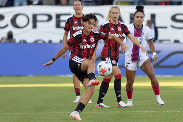 UWCL Qualifier: Eintracht Frankfurt vs. Paris Saint-Germain, August 26, 2026; Dilara Acikgöz, Eintracht Frankfurt, No. 29 on the ball; Eintracht Frankfurt vs. Paris Saint-Germain, Frankfurt, Stadion am Brentanobad, August 26, 2026 Copyright: xBEAUTIFULxSPORTS Gawlikx