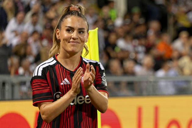 UWCL Qualifier: Eintracht Frankfurt vs. Paris Saint-Germain, August 26, 2026. Ereleta Memeti of Eintracht Frankfurt smiles after being substituted; close-up, portrait. Eintracht Frankfurt vs. Paris Saint-Germain, Frankfurt, Stadion am Brentanobad, August 26, 2026 Copyright: xBEAUTIFULxSPORTS Gawlikx