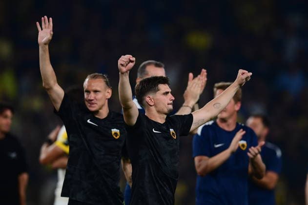UEFA Champions League - AEK Athens FC vs PFC Levski Sofia - Players of AEK Athens FC celebrate their victory after the UEFA Champions League Play-Offs 2nd leg soccer match between AEK Athens FC and PFC Levski Sofia in AEK Arena, Athens, Greece, on 27 August 2026. IMAGO ONE INCH PRODUCTIONS ATHENS GREECE Copyright: xONExINCHxPRODUCTIONSx 7065667