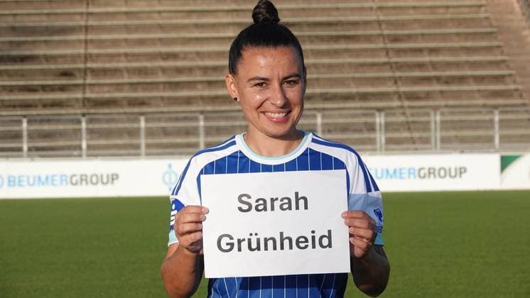 Presentation of the FC Schalke 04 Women s Team Roster ** FOR EDITORIAL USE ONLY ** EDITORIAL USE ONLY ** p FC player xxx will be at the Parkstadion in Gelsenkirchen on Wednesday, August 26, 2026. The FC Schalke 04 Women’s Team roster will be presented there. Germany, North Rhine-Westphalia, Gelsenkirchen. Copyright MichaelxKorte Copyright: MichaelxKorte doc87c0iz10g2p1acdq4oxq ,EDITORIAL USE ONLY Copyright: MichaelxKorte