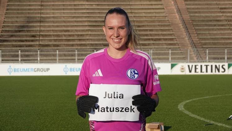 Presentation of the FC Schalke 04 Women s Team Roster ** FOR EDITORIAL USE ONLY ** EDITORIAL USE ONLY ** p FC player xxx will be at the Parkstadion in Gelsenkirchen on Wednesday, August 26, 2026. The FC Schalke 04 Women’s Team roster will be presented there. Germany, North Rhine-Westphalia, Gelsenkirchen. Copyright MichaelxKorte Copyright: MichaelxKorte doc87c0izwhkfm8z0twoxq ,EDITORIAL USE ONLY Copyright: MichaelxKorte
