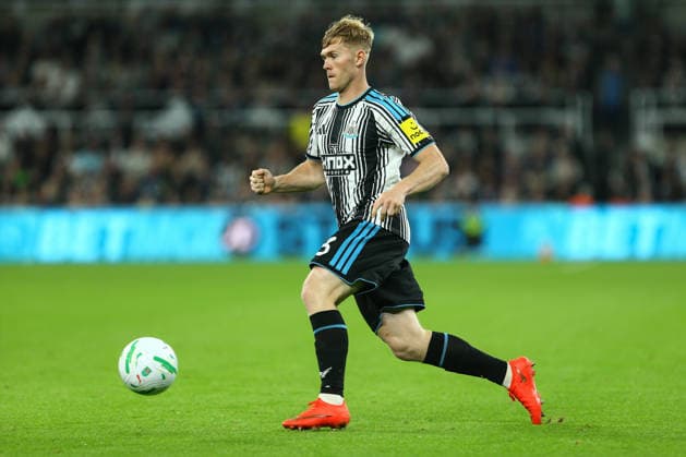 NEWCASTLE UPON TYNE, ENGLAND, AUGUST 26: Lewis Hall of Newcastle United runs with the ball during a Carabao Cup Second Round match between Newcastle United and West Bromwich Albion at St James Park on August 26, 2026 in Newcastle Upon Tyne, England. (Photo by Zach Forster Sports Press Photo) Copyright: xZachxForster SportsxPressxPhotox Sportspressphoto_SPR216585