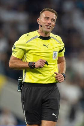 Tottenham Hotspur v Charlton Athletic, EFL Carabao Cup, Second Round, Football, Tottenham Hotspur Stadium, London, UK - 26 Aug 2026 A smiling Referee Adam Herczeg London Tottenham Hotspur Stadium Tottenham GBR, UK NEWSPAPERS OUT Copyright: xEllixBirchx