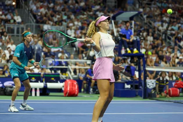 2026 US Open Mixed Doubles Championship semifinals Mirra Andreeva (front) and Andrey Rublev (back) of Russia in action during the semifinal round of the Mixed Doubles Championship against Karolina Muchova and Jakub Mensik of Czechia at the Arthur Ashe Stadium in the USTA Billie Jean King National Tennis Center in Flushing Meadows, New York, USA, 26 August 2026. FLUSHING MEADOWS NEW YORK UNITED STATES  Copyright: xSARAHxYENESELx