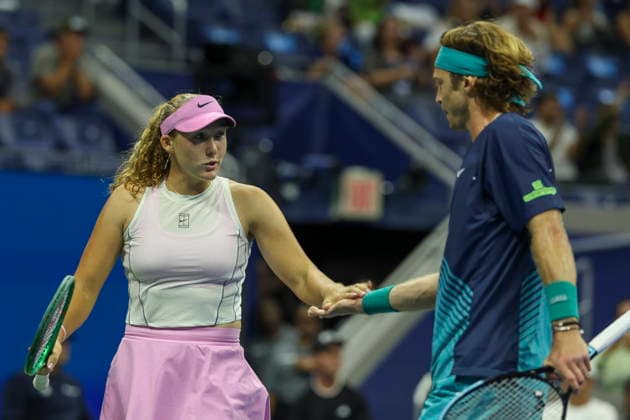 2026 US Open Mixed Doubles Championship semifinals Mirra Andreeva (L) and Andrey Rublev (R) of Russia react during the semifinal round of the Mixed Doubles Championship against Karolina Muchova and Jakub Mensik of Czechia at the Arthur Ashe Stadium in the USTA Billie Jean King National Tennis Center in Flushing Meadows, New York, USA, 26 August 2026. FLUSHING MEADOWS NEW YORK UNITED STATES  Copyright: xSARAHxYENESELx