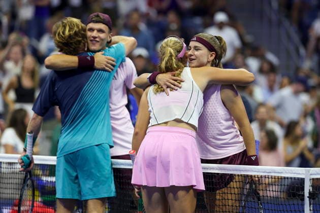 2026 US Open Mixed Doubles Championship semifinals Mirra Andreeva (2-R) and Andrey Rublev (L) of Russia hug Karolina Muchova (R) and Jakub Mensik (2-L) of Czechia after the semifinal round of the Mixed Doubles Championship at the Arthur Ashe Stadium in the USTA Billie Jean King National Tennis Center in Flushing Meadows, New York, USA, 26 August 2026. FLUSHING MEADOWS NEW YORK UNITED STATES  Copyright: xSARAHxYENESELx