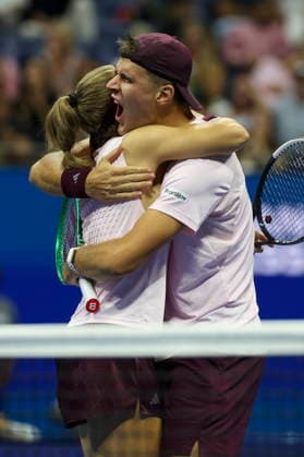 2026 US Open Mixed Doubles Championship semifinals Karolina Muchova (L) and Jakub Mensik (R) of Czechia react to winning the semifinal round of the Mixed Doubles Championship against Mirra Andreeva and Andrey Rublev of Russia at the Arthur Ashe Stadium in the USTA Billie Jean King National Tennis Center in Flushing Meadows, New York, USA, 26 August 2026. FLUSHING MEADOWS NEW YORK UNITED STATES  Copyright: xSARAHxYENESELx