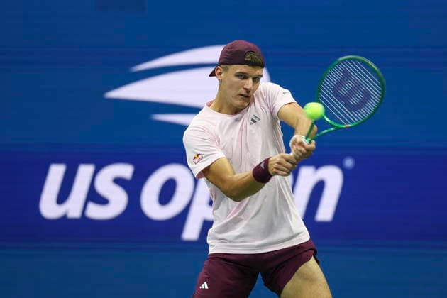 2026 US Open Mixed Doubles Championship semifinals Jakub Mensik of Czechia in action while playing with Karolina Muchova of Czechia during the semifinal round of the Mixed Doubles Championship against Mirra Andreeva and Andrey Rublev of Russia at the Arthur Ashe Stadium in the USTA Billie Jean King National Tennis Center in Flushing Meadows, New York, USA, 26 August 2026. FLUSHING MEADOWS NEW YORK UNITED STATES  Copyright: xSARAHxYENESELx