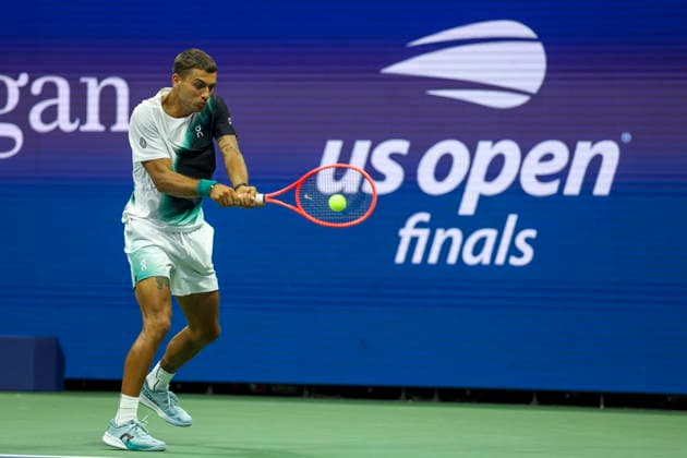 2026 US Open Mixed Doubles Championship Flavio Cobolli of Italy in action while playing with Belinda Bencic of Switzerland during the final round of the Mixed Doubles Championship against Jakub Mensik and Karolina Muchova of Czechia at the Arthur Ashe Stadium in the USTA Billie Jean King National Tennis Center in Flushing Meadows, New York, USA, 26 August 2026. FLUSHING MEADOWS NEW YORK UNITED STATES  Copyright: xSARAHxYENESELx