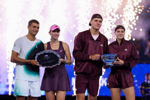 2026 US Open Mixed Doubles Championship (L-R) Belinda Bencic of Switzerland, Flavio Cobolli of Italy, Jakub Mensik and Karolina Muchova of Czechia pose with their trophies after the final round of the Mixed Doubles Championship at the Arthur Ashe Stadium in the USTA Billie Jean King National Tennis Center in Flushing Meadows, New York, USA, 26 August 2026. FLUSHING MEADOWS NEW YORK UNITED STATES  Copyright: xSARAHxYENESELx
