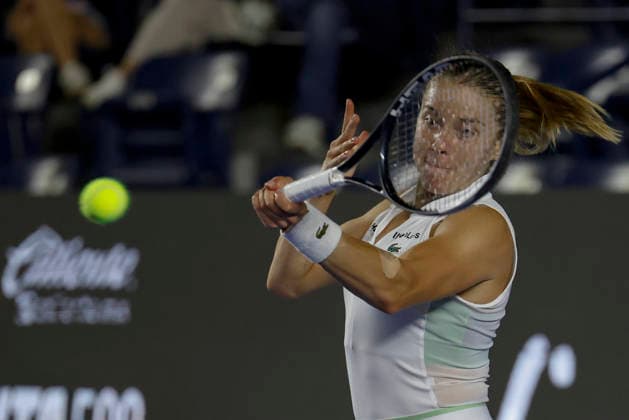 August 26, 2026, Monterrey, Nuevo Leon, Mexico: Maja Chwalinska (POL) in action against Alycia Parks (USA) during the GNP Seguros WTA, Tennis Damen 500 Open at Club Sonoma in Monterrey, Nuevo Leon. Parks won 6:3, 2:6, 2:6. Tenis 2026: WTA 500 Monterrey: Chwalinska Vs Parks  - ZUMAo125 20260826_zip_o125_033 Copyright: xAntonioxOjedax