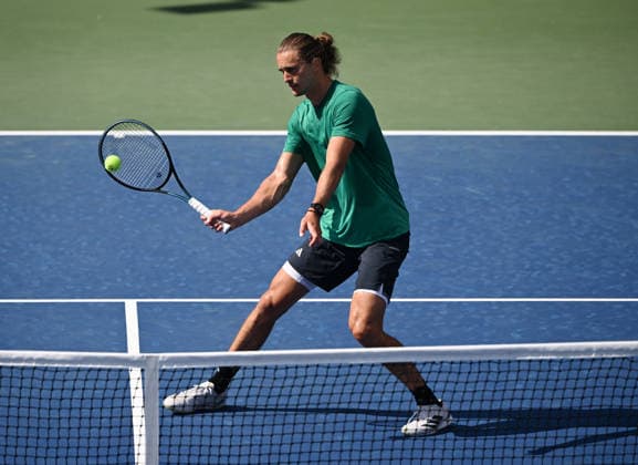 FLUSHING NY- AUGUST 26: Alexander Zverev is seen on the practice court during the 2026 US Open at the USTA Billie Jean King National Tennis Center on August 26, 2026 in Flushing Queens. Copyright: xmpi04 MediaPunchx