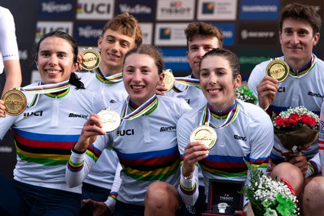 UCI MTB World Championship, WM, Weltmeisterschaft - Val Di Sole 2026 The podium ceremony for the Team Relay takes place during the UCI Mountain Bike World Championships Val di Sole 2026 in Val di Sole, Italy, on August 26, 2026. Val di Sole Italy  Copyright: xFilipxBezdÄ›kx originalFilename:bezdek-notitle260826_npPR3.jpg