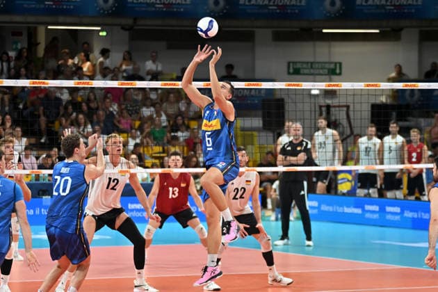 Italy v Germany - International Friendly, Länderspiel, Nationalmannschaft Match Simone Giannelli of Italy spikes the ball during the international friendly match between Italy and Germany at PalaCalafiore in Reggio Calabria, Italy, on August 26, 2026. Reggio Calabria Italy  Copyright: xAndreaxRositox originalFilename:rosito-notitle260826_nplea.jpg