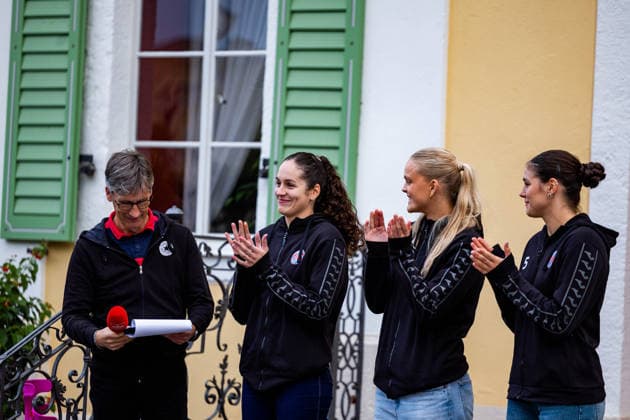 26.08.2026, GER, Handball, Frauen, Saison 2026 2027, Alsco 1.Bl, Thüringer HC Saisoneröffnung Kelly de Abreu Rosa (Thueringer HC,77), Alfa Bra Oddsdottir Hagalin (Thueringer HC,6), Luca Csikos (Thueringer HC,5) Der Thüringer HC hatte seine Fans Presse zum Saisonstart geladen. Neben einigen Talks, unter anderen mit dem Trainerteam um Herbert Müller, wurde auch die neue Mannschaft für die Saison 26 27 vorgestellt. Im Anschluss konnten die Fans noch Autogramme sammeln sowie gemeinsame Fotos mit den Spielerinnen machen. 99947 Bad Langensalza Kurpark am Frederikenschlössche Thüringen Deutschland *** August 26, 2026, GER, Handball, Women, 2026–2027 Season, Alsco 1st Division, Thüringer HC Season Opener: Kelly de Abreu Rosa (Thüringer HC, 77), Alfa Bra Oddsdottir Hagalin (Thüringer HC, 6), Luca Csikos (Thüringer HC, 5). The Thüringer HC invited its fans and the press to the season opener. In addition to several talks, including one with the coaching staff led by Herbert Müller, the new team for the 26–27 season was also introduced. Afterward, fans had the opportunity to collect autographs and take photos with the players. 99947 Bad Langensalza, Kurpark am Frederikenschlössche, Thuringia, Germany