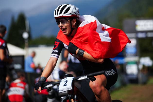 2026 UCI Mountain Bike World Championships Picture by Ed Sykes SWpix.com - 27 08 2026 - Cycling - 2026 UCI Mountain Bike World Championships - Val di Sole, Trentino, Italy - Cross-country Olympic (XCO) - Women Junior - Anja Grossmann (Switzerland) wins to become World Champion Copyright: x xSWpix.comx(t axPhotographyxHubxLtd)xEdxSykes SWpix.comx SWP-3030-19770