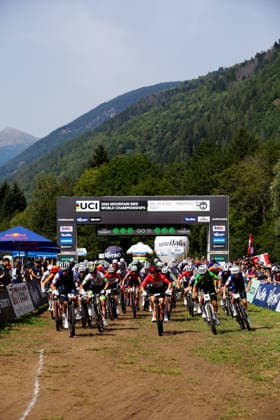 2026 UCI Mountain Bike World Championships Picture by Ed Sykes SWpix.com - 27 08 2026 - Cycling - 2026 UCI Mountain Bike World Championships - Val di Sole, Trentino, Italy - Cross-country Olympic (XCO) - Men Junior - Mathieu Ghibaudo (France), Connor Wright (Australia), Emilien Belzile (Canada) Copyright: x xSWpix.comx(t axPhotographyxHubxLtd)xEdxSykes SWpix.comx SWP-3030-19794