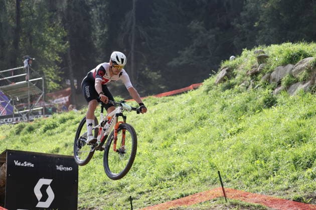 August 27, 2026, Daolasa di Commezzadura, Val di Sole Bikeland, 2026 UCI MTB World Championships Men s Junior XCO Cross Country Olympic Andri Steinmann 47 SUI Daolasa di Commezzadura Val di Sole Bikeland Trento, Italy Copyright: xJustPictures.ch FrancescoxMinghettix jp-en-FrMi-MNG_0149