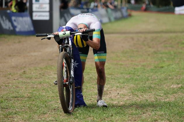 August 27, 2026, Daolasa di Commezzadura, Val di Sole Bikeland, 2026 UCI MTB World Championship Men s Junior XCO Cross Country Olympic: Connor Wright (3, AUS) celebrating his solo victory at the finish line of the Men s Junior Cross Country Olympic World Championship in Daolasa di Commezzadura, Val di Sole Bikeland, Trento, Italy Copyright: xJustPictures.ch FrancescoxMinghettix jp-en-FrMi-MNG_0311