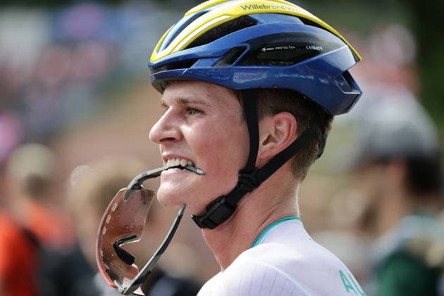 August 27, 2026, Daolasa di Commezzadura, Val di Sole Bikeland, 2026 UCI MTB World Championship Men s Junior XCO Cross Country Olympic: Connor Wright (3, AUS) celebrating his solo victory at the finish line of the Men s Junior Cross Country Olympic World Championship in Daolasa di Commezzadura, Val di Sole Bikeland, Trento, Italy Copyright: xJustPictures.ch FrancescoxMinghettix jp-en-FrMi-MNG_0324