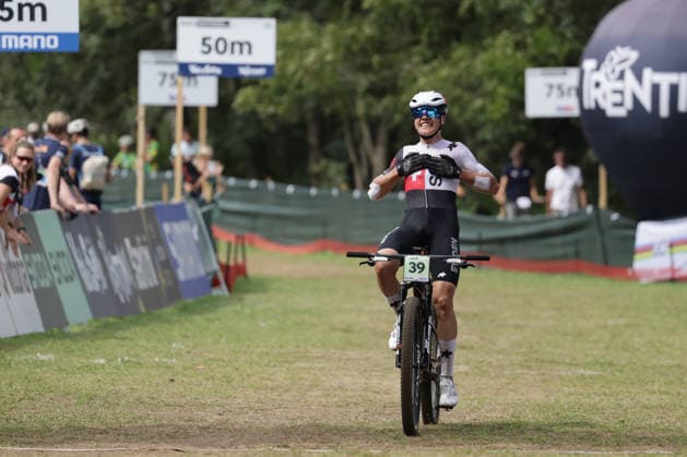 August 27, 2026, Daolasa di Commezzadura, Val di Sole Bikeland, 2026 UCI MTB World Championships, Men s Junior XCO (Cross Country Olympic), Marwan Barhoumi (39, SUI) finishing in third place in Daolasa di Commezzadura, Val di Sole Bikeland, Trento, Italy Copyright: xJustPictures.ch FrancescoxMinghettix jp-en-FrMi-MNG_0371