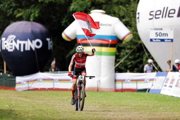 2026 UCI Mountain Bike World Championships Picture by Alex Whitehead SWpix.com - 27 08 2026 - Cycling - 2026 UCI Mountain Bike World Championships - Val di Sole, Trentino, Italy - Cross-country Olympic (XCO) - Men Junior - Michael Hettegger (Austria) finishes second Copyright: x xSWpix.comx(t axPhotographyxHubxLtd)xAlexxWhitehead SWpix.comx SWP-3030-19910