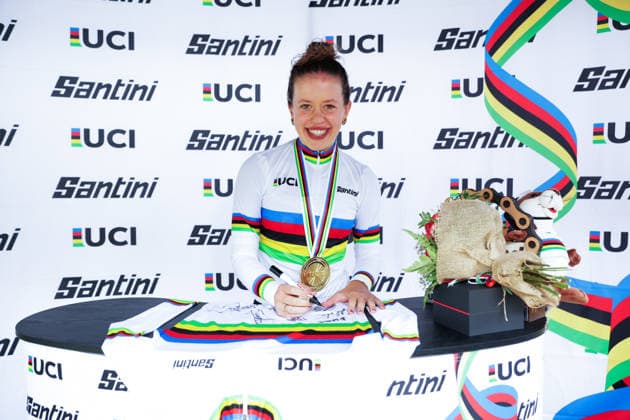 2026 UCI Mountain Bike World Championships Picture by Ed Sykes SWpix.com - 27 08 2026 - Cycling - 2026 UCI Mountain Bike World Championships - Val di Sole, Trentino, Italy - Cross-country Olympic (XCO) - Women Junior Podium - Anja Grossmann (Switzerland) signing the Santini Rainbow Jersey Copyright: x xSWpix.comx(t axPhotographyxHubxLtd)xEdxSykes SWpix.comx SWP-3030-19928