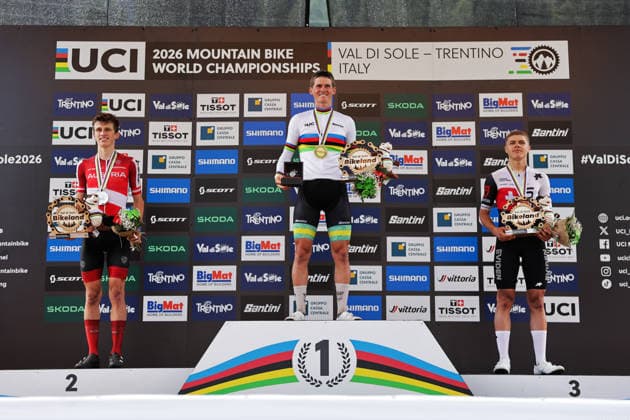 2026 UCI Mountain Bike World Championships Picture by Alex Whitehead SWpix.com - 27 08 2026 - Cycling - 2026 UCI Mountain Bike World Championships - Val di Sole, Trentino, Italy - Cross-country Olympic (XCO) - Men Junior Podium - Connor Wright (Australia) wins the Gold Medal to become World Champion with Michael Hettegger (Austria) receiving the Silver Medal and Marwan Barhoumi (Switzerland) receiving the Bronze Medal Copyright: x xSWpix.comx(t axPhotographyxHubxLtd)xAlexxWhitehead SWpix.comx SWP-3030-19942