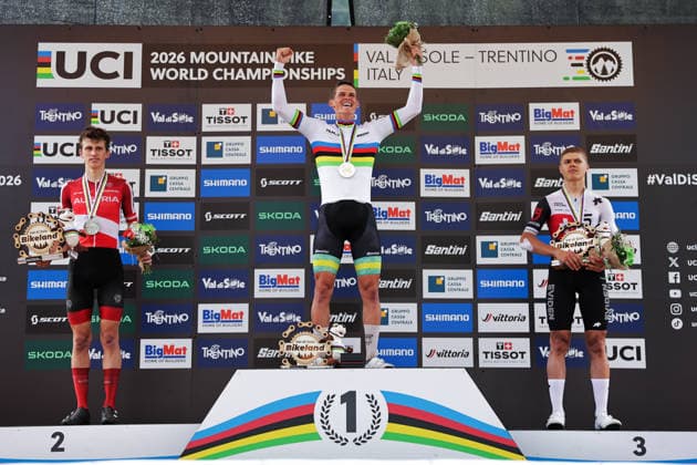 2026 UCI Mountain Bike World Championships Picture by Alex Whitehead SWpix.com - 27 08 2026 - Cycling - 2026 UCI Mountain Bike World Championships - Val di Sole, Trentino, Italy - Cross-country Olympic (XCO) - Men Junior Podium - Connor Wright (Australia) wins the Gold Medal to become World Champion with Michael Hettegger (Austria) receiving the Silver Medal and Marwan Barhoumi (Switzerland) receiving the Bronze Medal Copyright: x xSWpix.comx(t axPhotographyxHubxLtd)xAlexxWhitehead SWpix.comx SWP-3030-19943