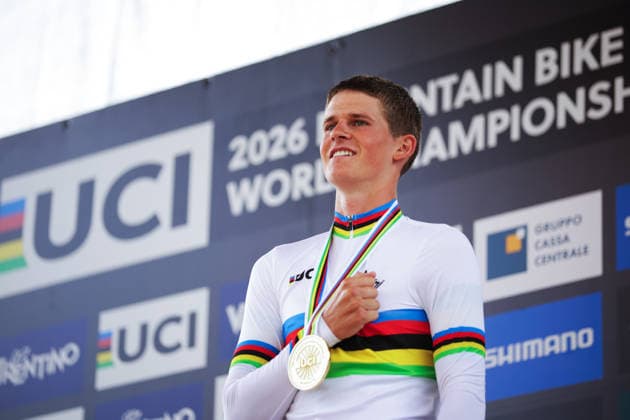 2026 UCI Mountain Bike World Championships Picture by Ed Sykes SWpix.com - 27 08 2026 - Cycling - 2026 UCI Mountain Bike World Championships - Val di Sole, Trentino, Italy - Cross-country Olympic (XCO) - Men Junior Podium - Connor Wright (Australia) wins the Gold Medal to become World Champion Copyright: x xSWpix.comx(t axPhotographyxHubxLtd)xEdxSykes SWpix.comx SWP-3030-19946