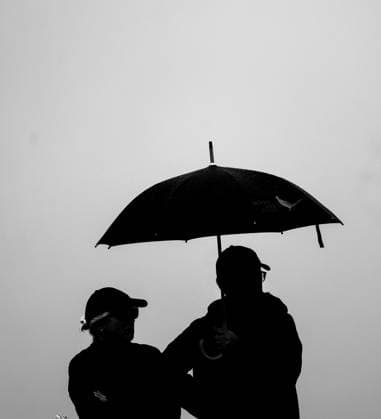 2026 KPMG Women s Irish Open, The K Club, Kildare 27 8 2026 Spectators watch on despite the rain Spectators watch on despite the rain 27 8 2026  Copyright: xx NE1L9643 c2opy