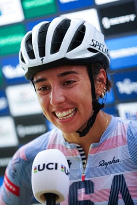 2026 UCI Mountain Bike World Championships Picture by Ed Sykes SWpix.com - 27 08 2026 - Cycling - 2026 UCI Mountain Bike World Championships - Val di Sole, Trentino, Italy - Cross-country Short Track (XCO) - Women Under-23 (U23) - Makena Kellerman (USA) finishes third Copyright: x xSWpix.comx(t axPhotographyxHubxLtd)xEdxSykes SWpix.comx SWP-3030-20031