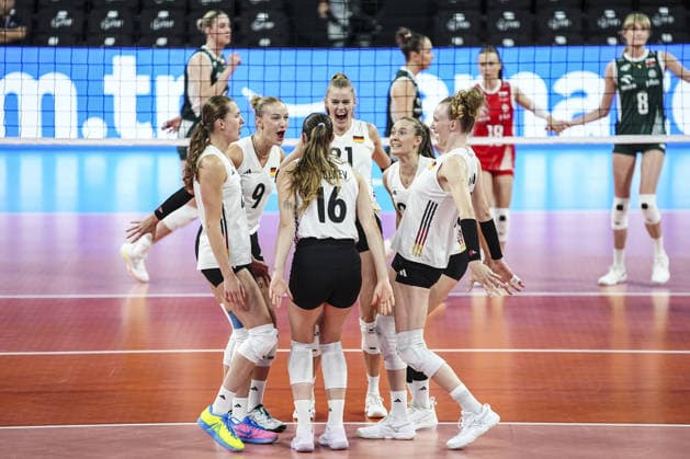 Poland v Germany - CEV EuroVolley 2026 ISTANBUL, TURKIYE - AUGUST 27: Players of Germany celebrate after a score during the CEV EuroVolley 2026 Women Group A match between Poland and Germany at Sinan Erdem Dome in Istanbul, Turkiye on August 27, 2026. Agit Erdi Ulukaya Anadolu Istanbul Turkey. Editorial use only. Please get in touch for any other usage.  Copyright: x2026xAnadoluxAgitxErdixUlukayax