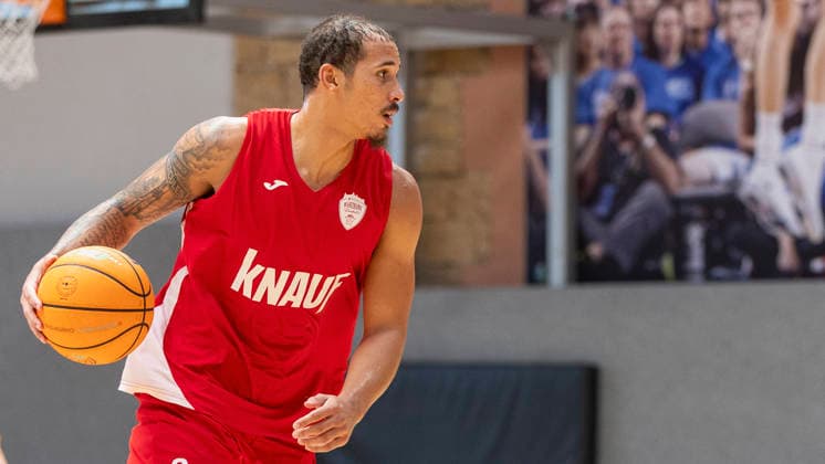 Pictured: Max Jones of the Würzburg Baskets, No. 2 with the ball, August 27, 2026; Fitness First Würzburg Baskets 2026 media training, Germany, Würzburg, training center, Copyright: HMBxMedia xJulienxBecker