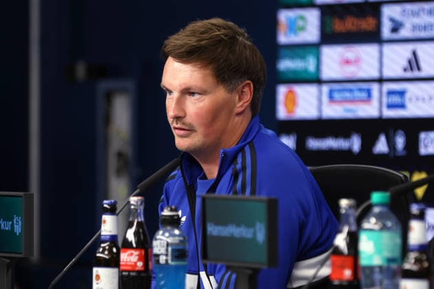 Bundesliga 1. Spieltag Borussia Dortmund - Hamburger SV 27.08.2026 Pressekonferenz vor dem Spiel Trainer Merlin Polzin (Hamburger SV) *** Bundesliga Matchday 1: Borussia Dortmund vs. Hamburger SV, August 27, 2026—Pre-game press conference with Hamburger SV coach Merlin Polzin