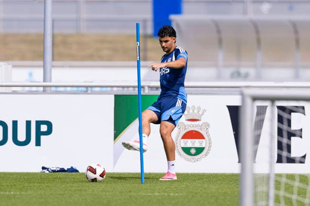 27.08.2026, Fussball, Training des FC Schalke 04. Mertcan Ayhan (FC Schalke 04). Gelsenkirchen Trainingsgelände FC Schalke 04 NRW Deutschland xRHR-FOTO YYx *** August 27, 2026, Soccer, FC Schalke 04 practice Mertcan Ayhan FC Schalke 04 Gelsenkirchen FC Schalke 04 training facility NRW Germany xRHR PHOTO YYx Copyright: RHR-FOTOx RHR-FOTO YY