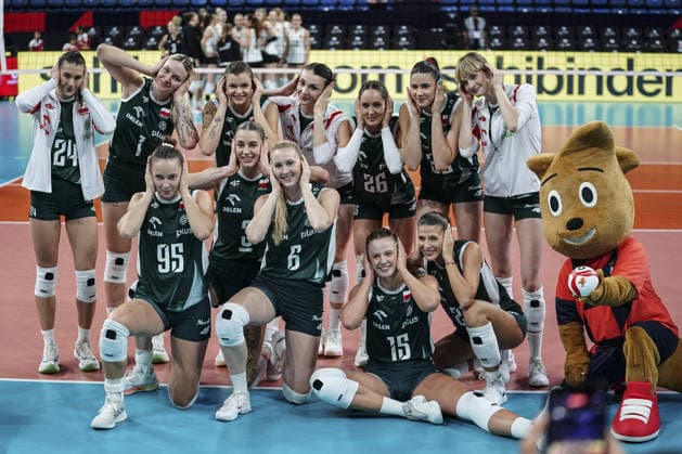 Poland v Germany - CEV EuroVolley 2026 ISTANBUL, TURKIYE - AUGUST 27: Poland Women s National Volleyball Team players pose for a commemorative photo after defeating Germany during the CEV EuroVolley 2026 Women Group A match between Poland and Germany at Sinan Erdem Dome in Istanbul, Turkiye on August 27, 2026. Agit Erdi Ulukaya Anadolu Istanbul Turkey. Editorial use only. Please get in touch for any other usage.  Copyright: x2026xAnadoluxAgitxErdixUlukayax
