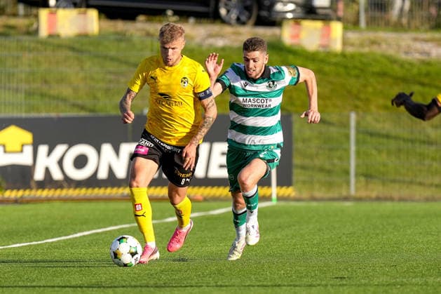 UEFA Europa Conference League Play-off Second Leg, Kuopion Keskuskenttä, Finland 27 8 2026 KuPS vs Shamrock Rovers KuPS Kuopio s Petteri Pennanen and Shamrock Rovers Dylan Watts Petteri Pennanen and Dylan Watts 27 8 2026  Copyright: xx PM105675
