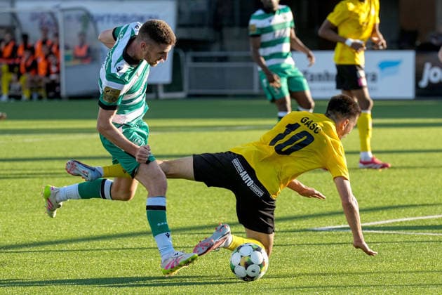 UEFA Europa Conference League Play-off Second Leg, Kuopion Keskuskenttä, Finland 27 8 2026 KuPS vs Shamrock Rovers Shamrock Rovers Dylan Watts and KuPS Kuopio s Valentin Gasc Dylan Watts and Valentin Gasc27 8 2026  Copyright: xx PM106021