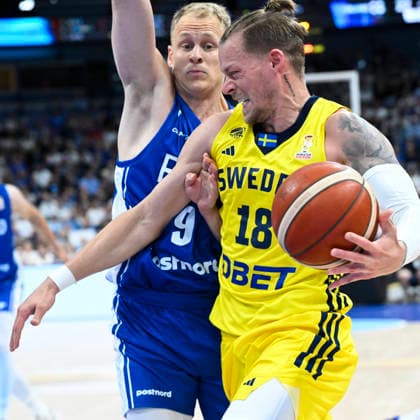 LKS 20260827 Sasu Salin of Finland and Viktor Gaddefors of Sweden during FIBA Basketball World Cup 2027 European Qualifiers match Finland vs. Sweden in Helsinki, Finland on August 27, 2026. - HEIKKI SAUKKOMAA Helsinki Finland rEc4CELCfkk  Copyright: xHeikkixSaukkomaax rEc4CELCfkk