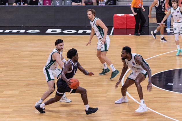 Exhibition Game: Telekom Baskets Bonn vs. VET CONCEPT Gladiators Trier, August 27, 2026. John Michael Wright of Telekom Baskets Bonn takes on the entire Trier defense. Exhibition Game: Telekom Baskets Bonn vs. VET CONCEPT Gladiators Trier, August 27, 2026, Telekom Dome, Bonn Copyright: xBEAUTIFULxSPORTS Derixx