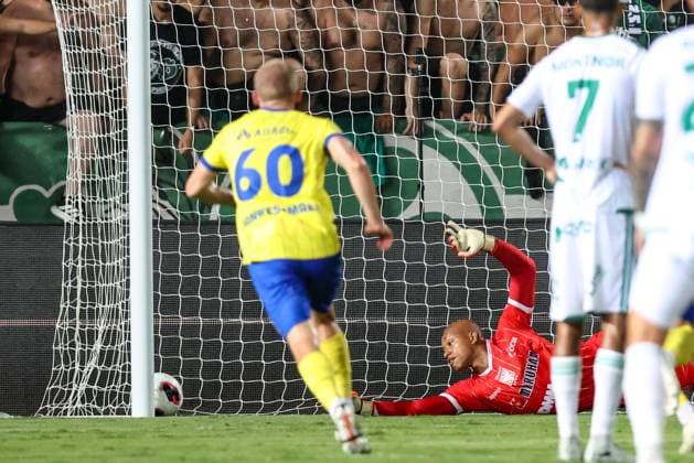 STVV s goalkeeper Leo Kokubo is pictured in action during a soccer game between Cypriot AC Omonia Nicosia and Belgian soccer team Sint-Truidense V.V., Thursday 27 August 2026 in Nicosie, Cyprus, on the return leg of the play-off round for the UEFA Europa League league phase. STVV won the first leg 1-0. BRUNOxFAHY  x184501496x