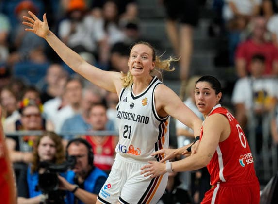 Marie Guelich (Deutschland, 21) gestikuliert. GER, Basketball, Frauen Länderspiel, Deutschland vs Türkei, Freundschaftspiel, LANXESS arena, Köln, 27.08.2026 Foto: HMB Media Scott W. Coleman Köln LANXESS arena Nordrhein-Westfalen GER Copyright: xScottxW.xColemanx